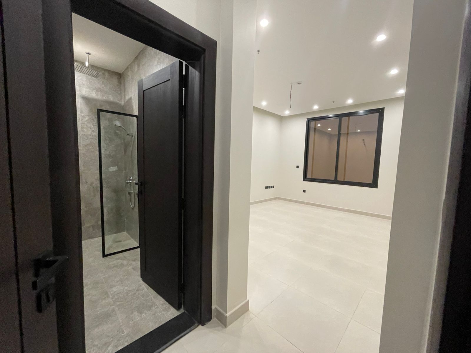 🏙️ **Luxury Apartment for Rent - Prime Capital Location**  